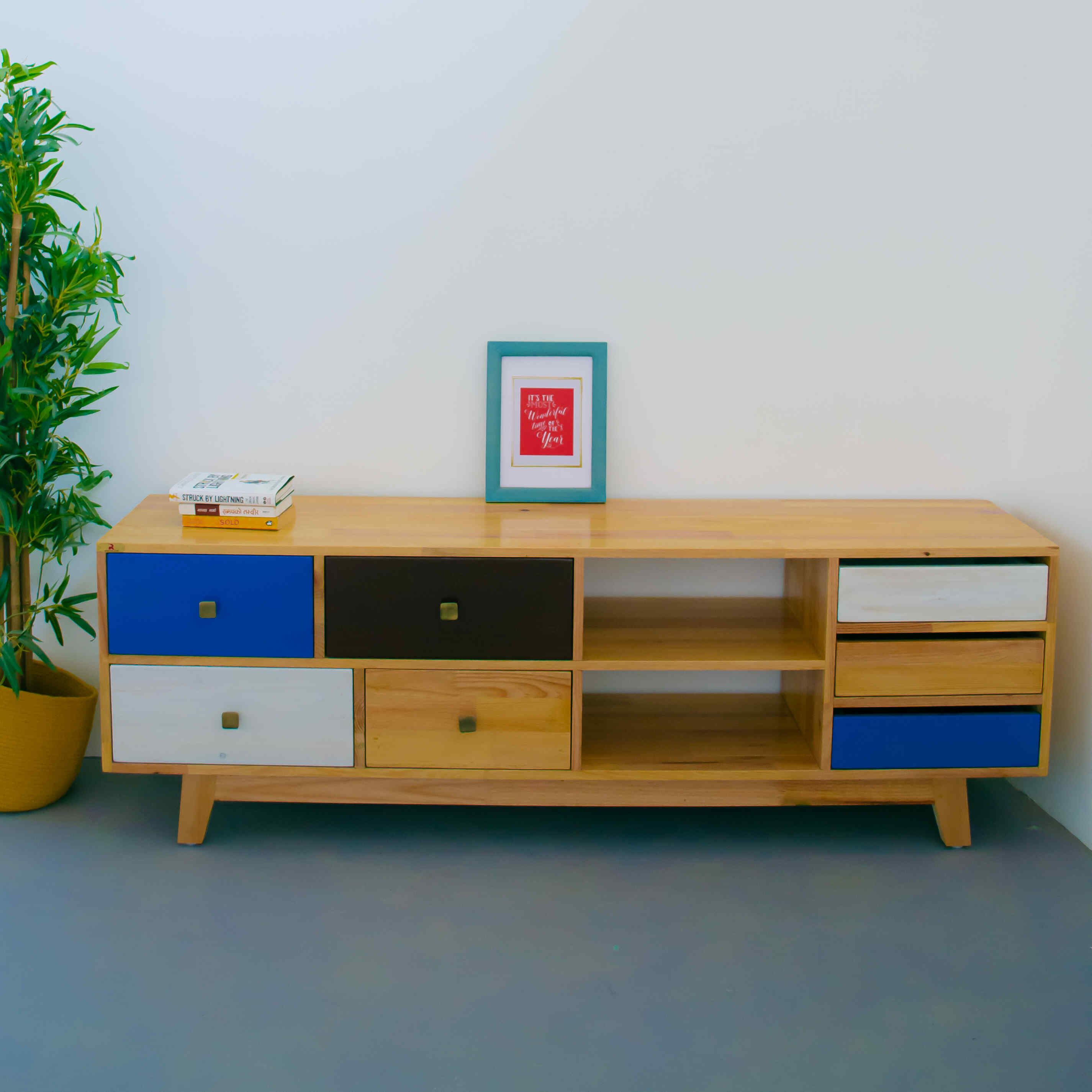 Chandani TV Unit